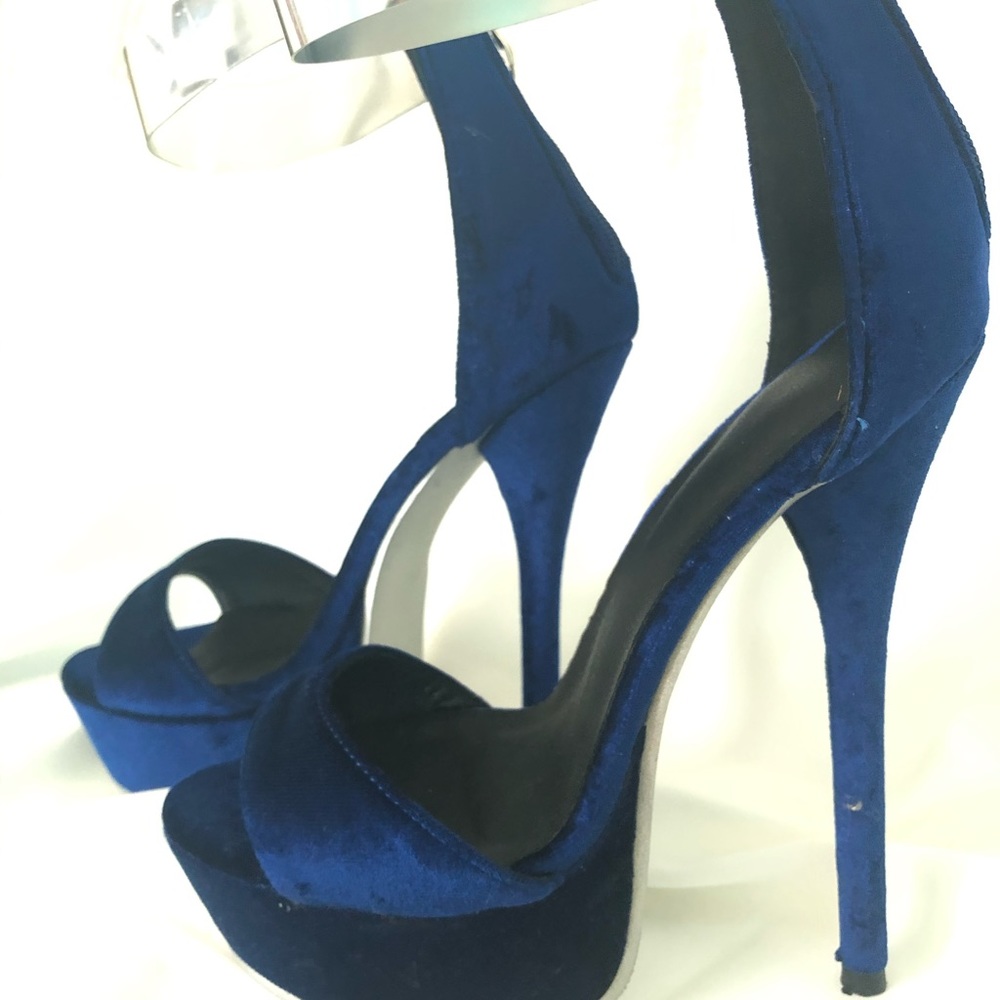 Blue velvet heels